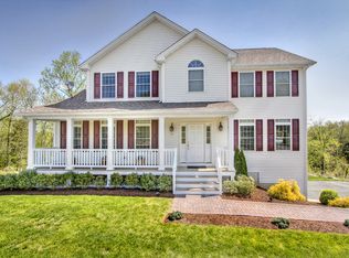 29 Fox Hunt Rd, Shelton, CT 06484