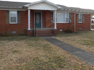 93 Depot St, Big Sandy, TN 38221