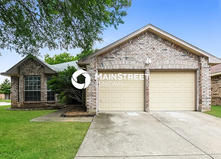 2951 Seguin Trl — Photo 1