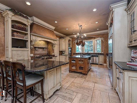 5th image of 4108 N Bentwood Ln