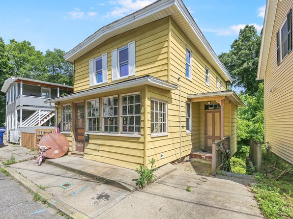 57 Chapman St, Willimantic, CT 06226