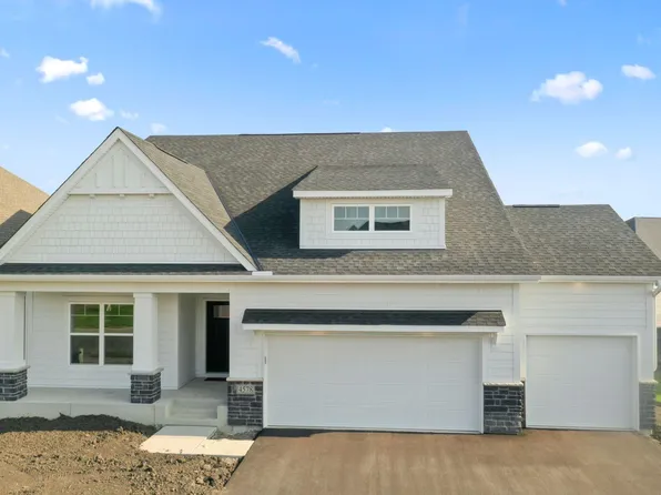 4578 Woodland Cove Pkwy, Excelsior, MN 55331