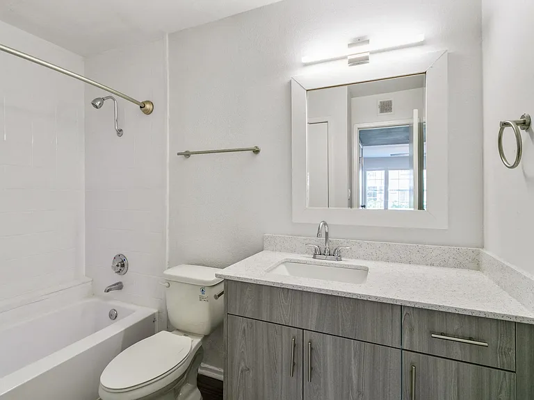 Briarhill Apartment Homes — Photo 12