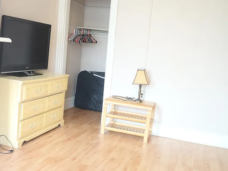 1353 Irving St NW #8 — Photo 7