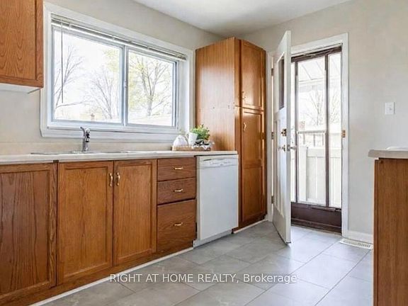 5th image of 2309 Brookhurst Rd