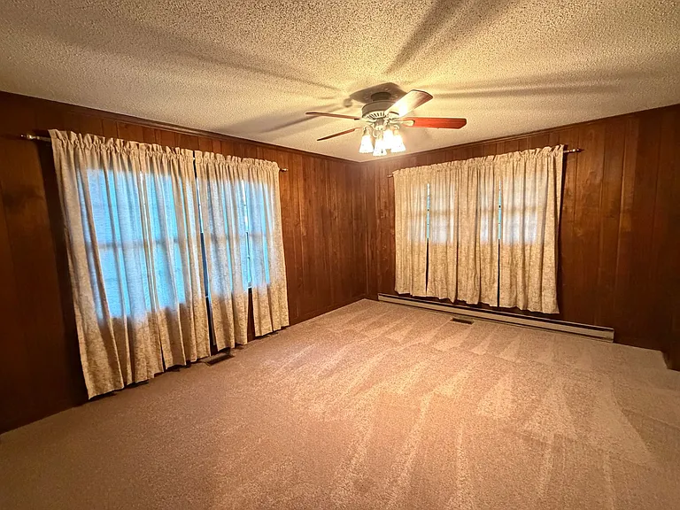 6811 Oakdale Rd — Photo 23
