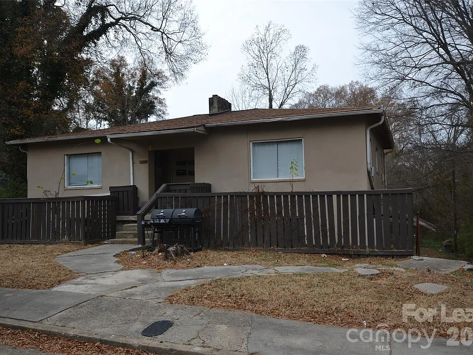 129 Brumley Ave NE #C