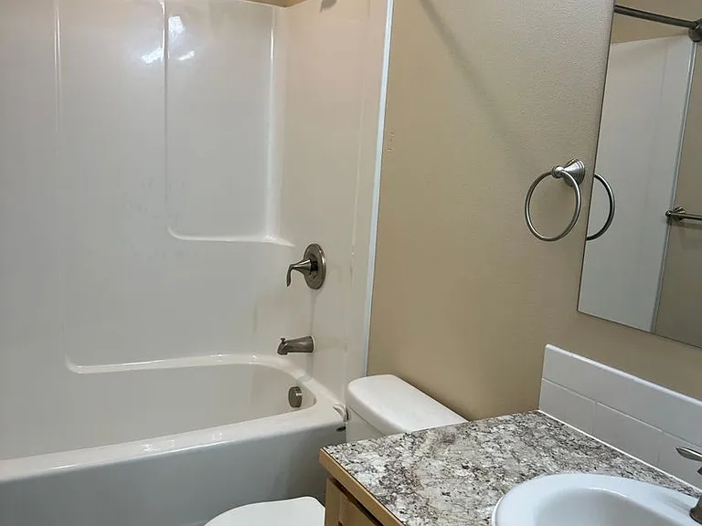 2225 N Airport Rd — Photo 7