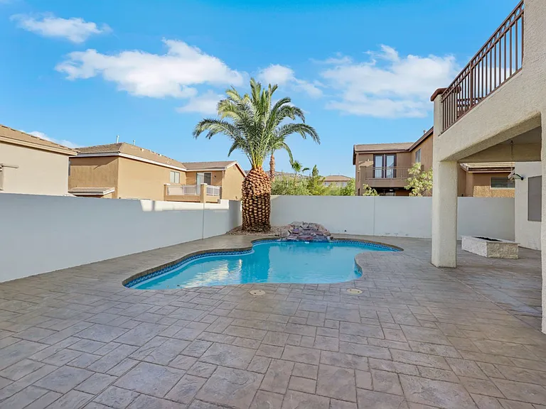 56 Ashby Hills Ct — Photo 36