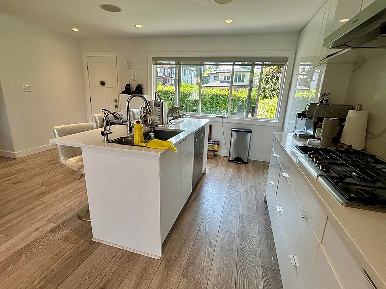 1015 Jefferson Ave #UPPER — Photo 3