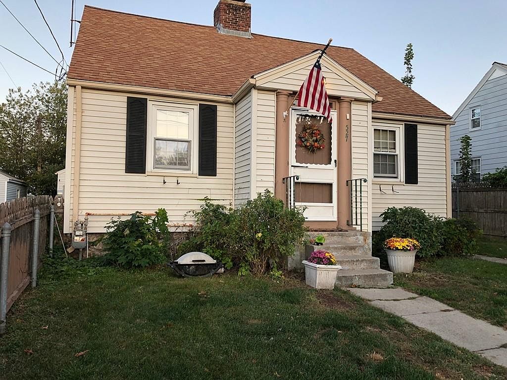 527 Burncoat St, Worcester, MA 01606 Zillow