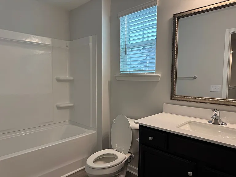 105 Fenway St — Photo 22