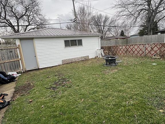 3rd image of 4601 Wright AVENUE