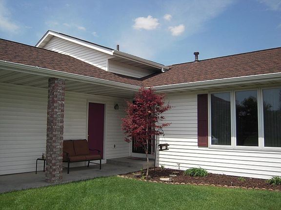 2nd image of 558 Rivercove Ct