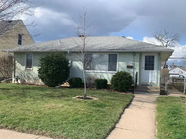 219 Poplar St E, South Saint Paul, MN 55075