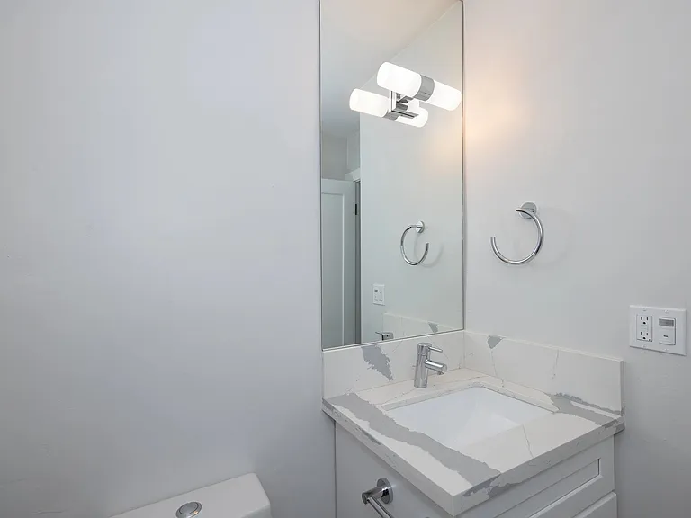 1424 12th St #B — Photo 33