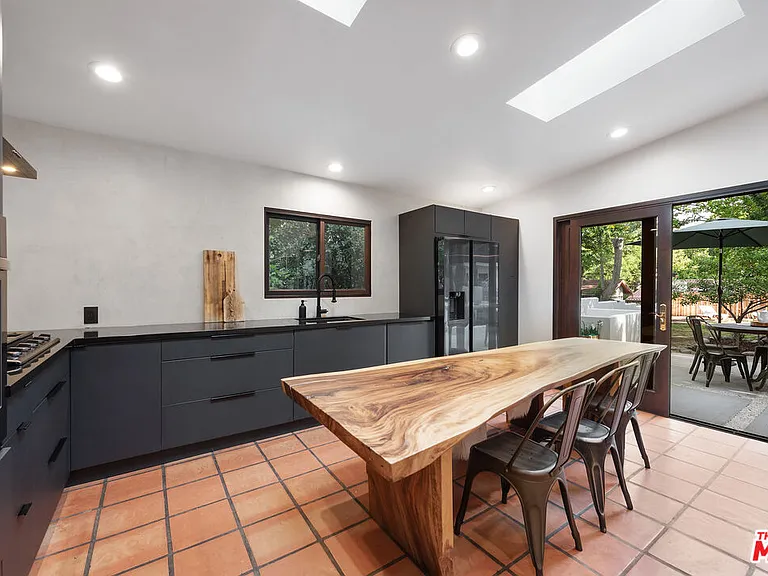1362 Old Topanga Canyon Rd — Photo 8