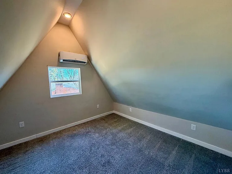630 Selene St — Photo 17