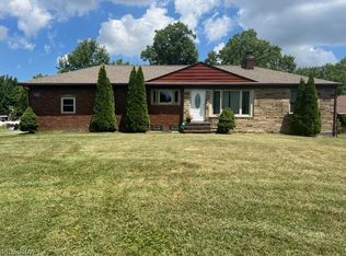 4645 E Pleasant Valley Rd, Seven Hills, OH 44131