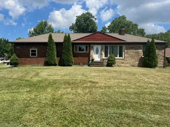 4645 E Pleasant Valley Rd, Seven Hills, OH 44131