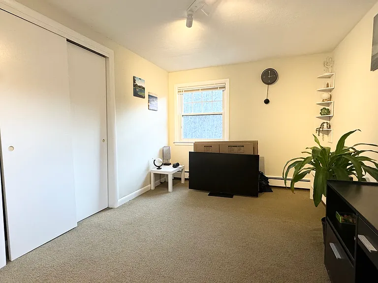 25 Mullin Ave #4 — Photo 11