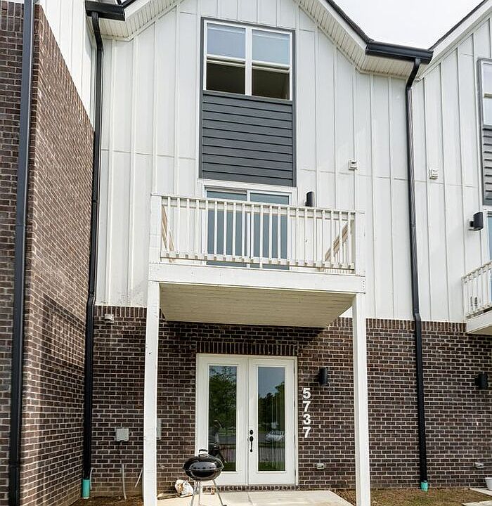 1st image of 5737 Sofias Cir