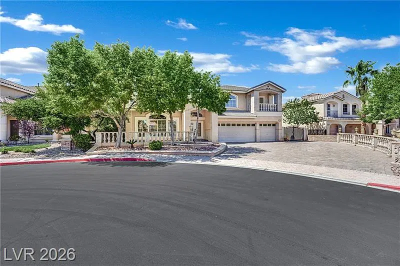 5 bed, 3.5 bath, 5440 sqft, $4,910 — Photo 2