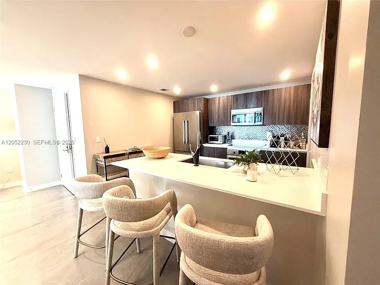 488 NE 18th St #3210 — Photo 7
