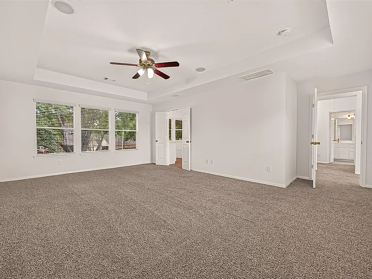 6118 Breezy Hollow Ln — Photo 37