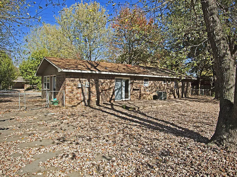 311 Willow Ave — Photo 22