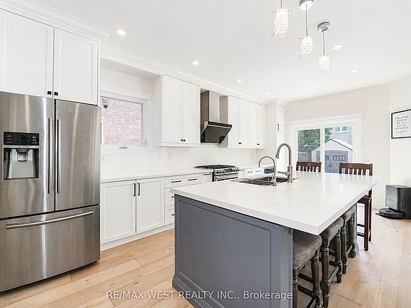 4th image of 139 River Ridge Blvd