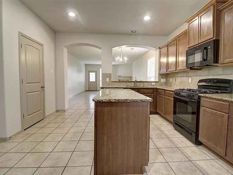 20311 Little Wing Dr — Photo 8
