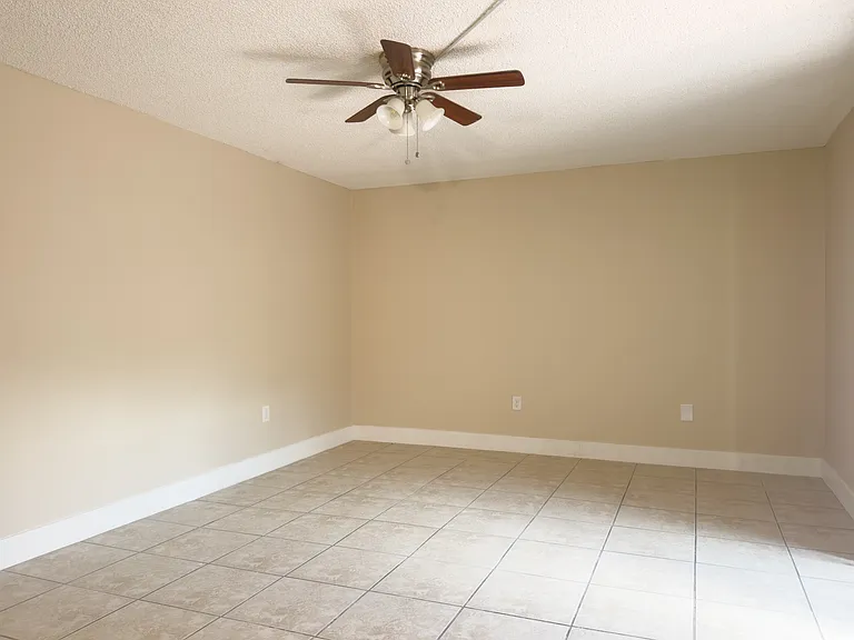 5222 Cedarbend Dr #4 — Photo 12