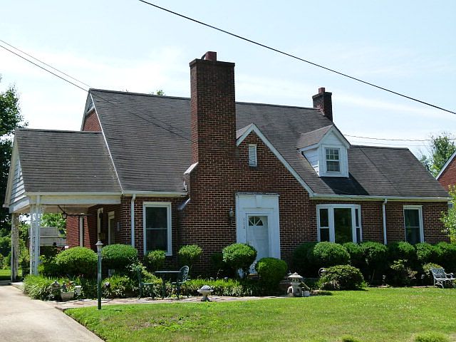 1st image of 908 Jefferson Cir