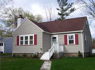 93 Cabot Rd, Rochester, NY 14626