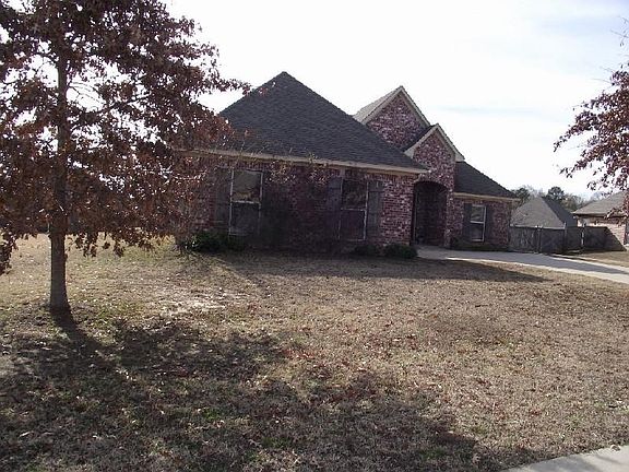2nd image of 306 Belle Oak Way