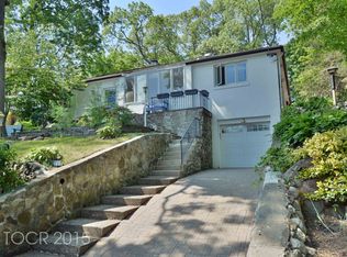 890 Hillcrest Rd, Ridgewood, NJ 07450
