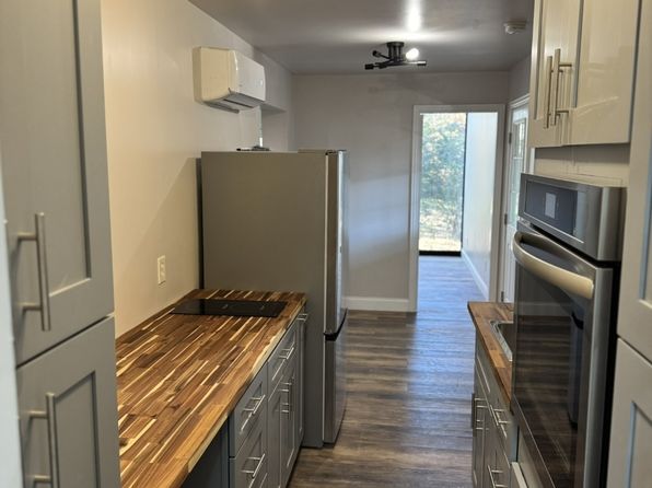 108 Pine Shore Ln #B