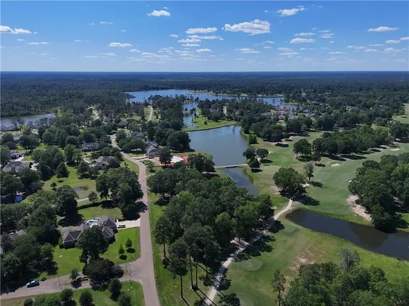 841 Camphill Dr, Abita Springs, LA 70420