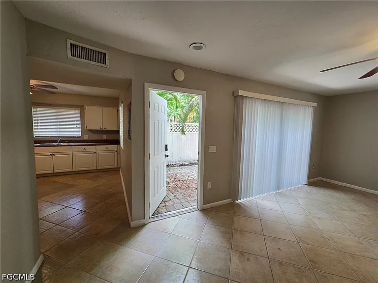 7752 Tamara Lee Ct #103 — Photo 8