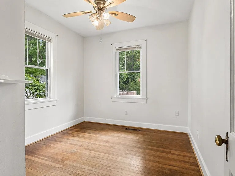 7 Willoughby Pl — Photo 16