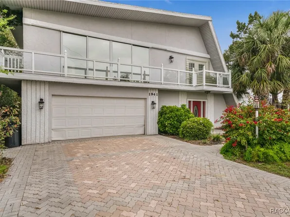 1941 NW 15th St, Crystal River, FL 34428