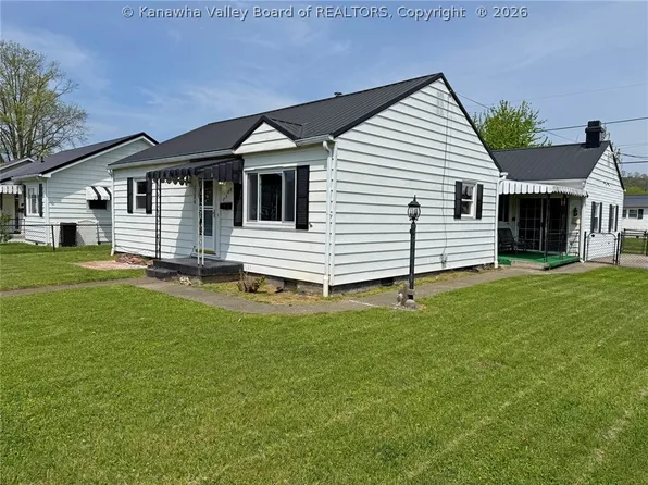 2526 Washington Ave, Saint Albans, WV 25177