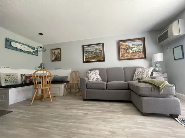 444 Main St #111, Ogunquit, ME 03907