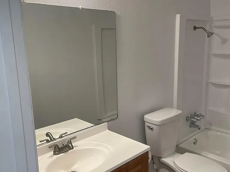 100 W Caldwell Ave #37 — Photo 19