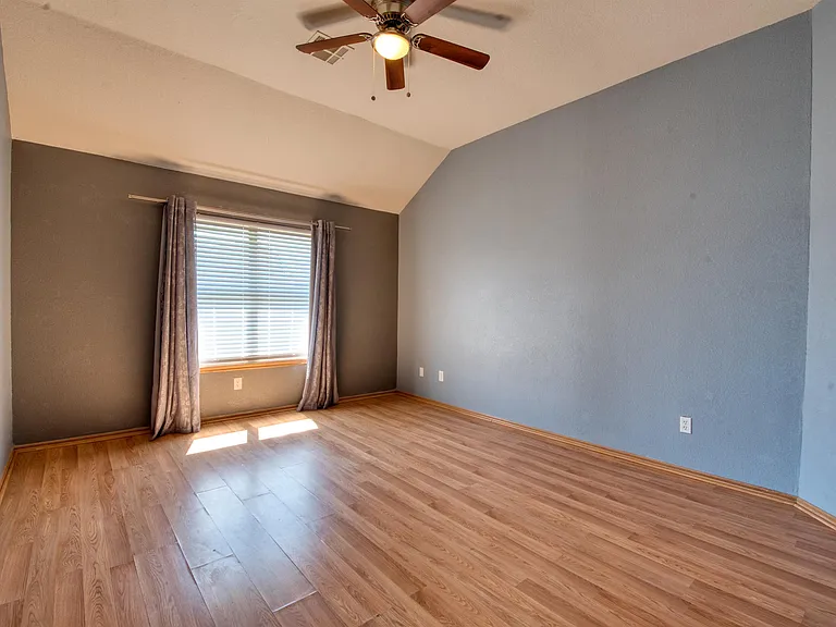 1220 Eastridge Dr — Photo 20