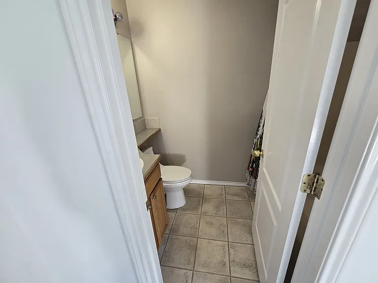 Master Bathroom Full Shower behind door