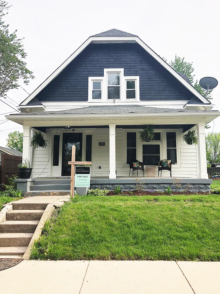 825 Parkway Ave photo 1