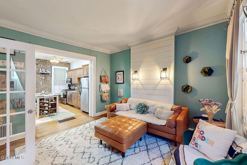 2nd image of 215 Jay Street