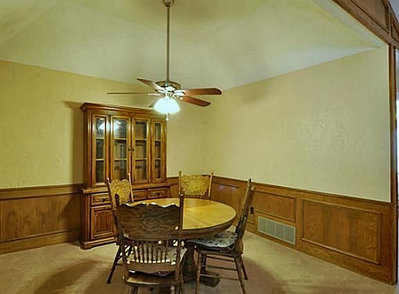 4th image of 1709 Knob Hill Dr